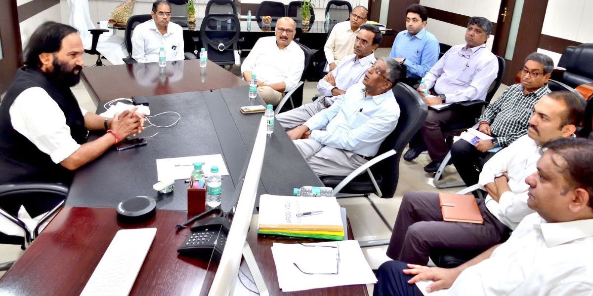 Uttam Kumar Reddy at the review meet