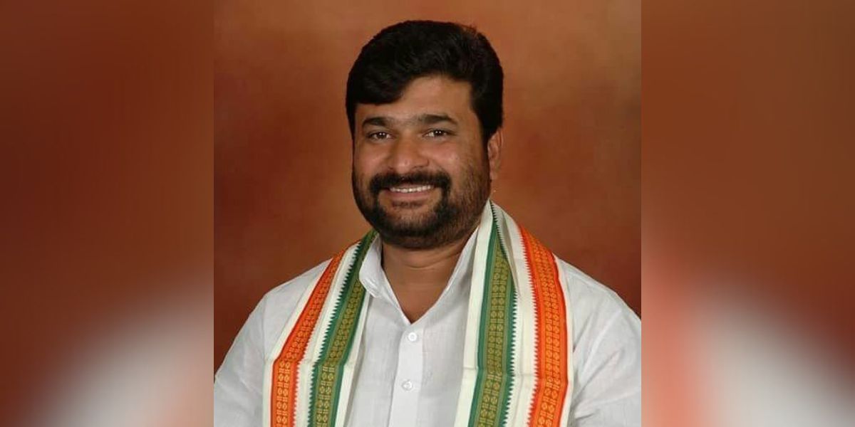 Vinay Kulkarni.