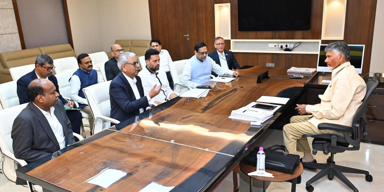 Andhra Pradesh Chief Minister Chandrababu Naidu meeting with BPCL officials. (X)