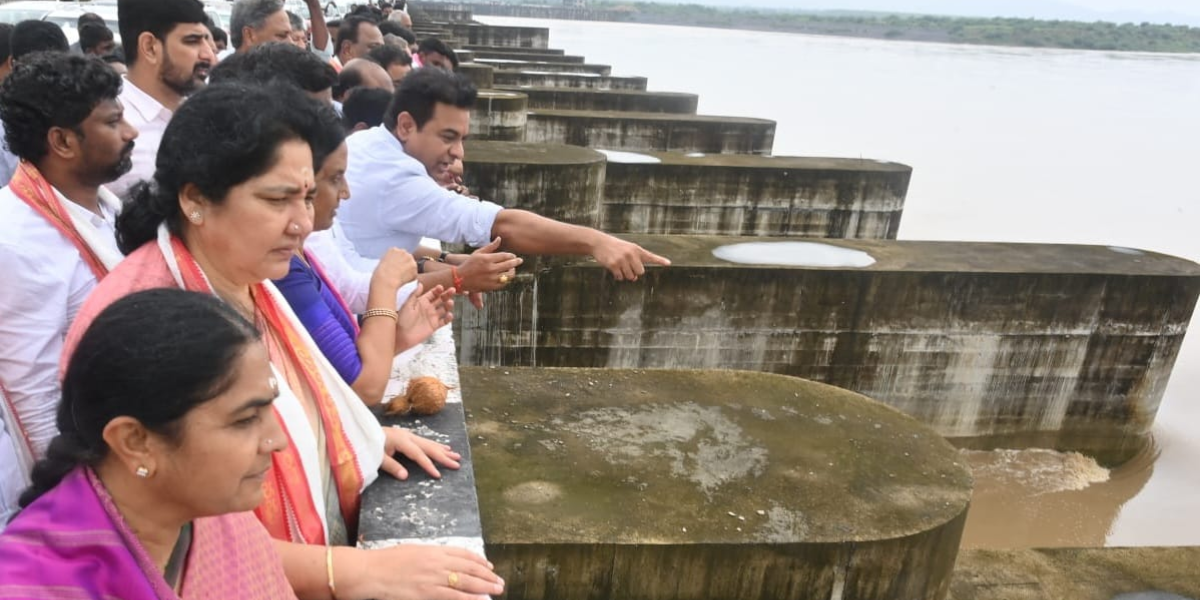 KTR sets deadline for switching on motors of Kaleshwaram Lift Scheme