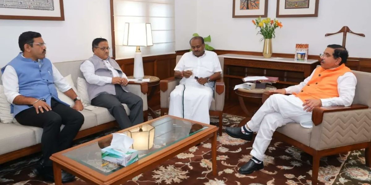 BJP leaders meet HD Kumaraswamy