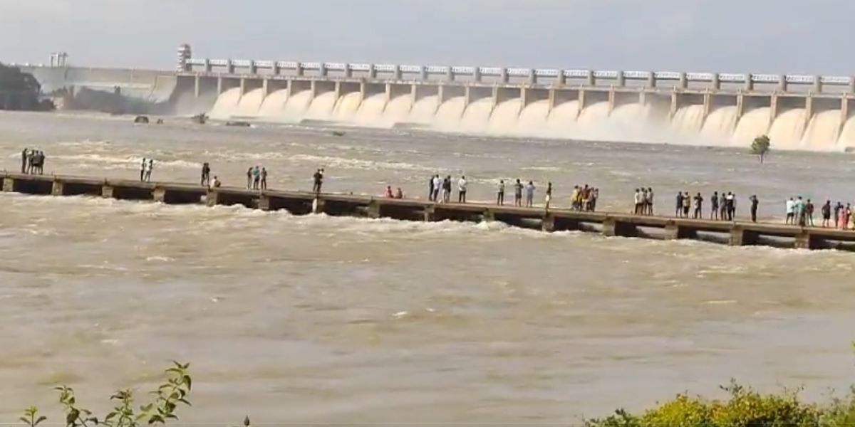 Areas downstream Pampa Sagar on high alert