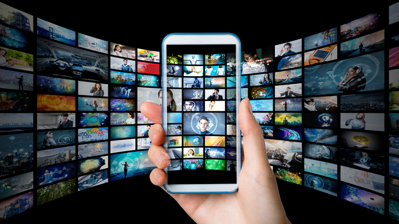 The rise of AI further intensifies led to more commercialisation, making the internet more chaotic than ever. (iStock)