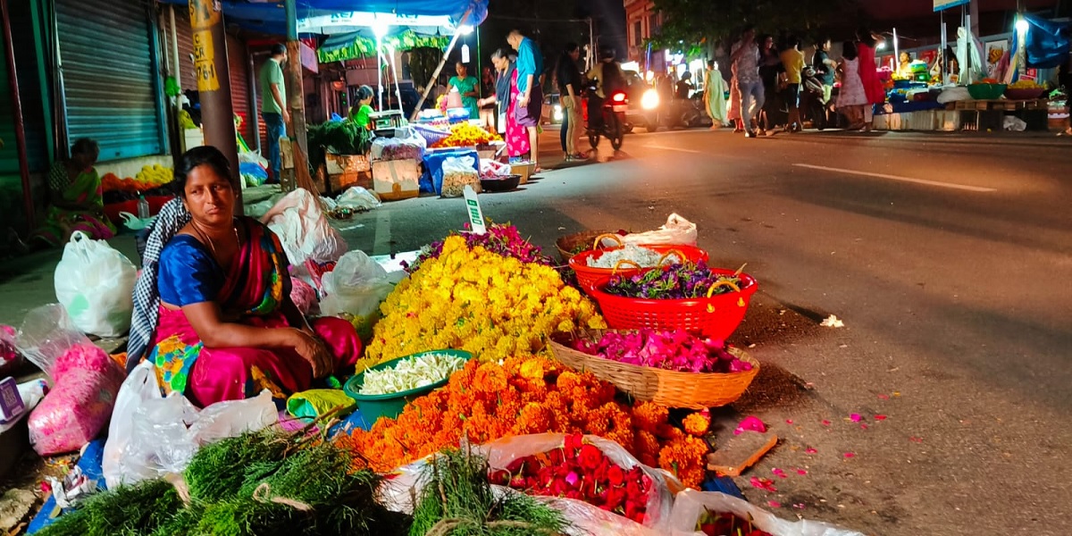Of a grand fest, flowers, nimble fingers on a Kochi street — and the sorrow of oleander
