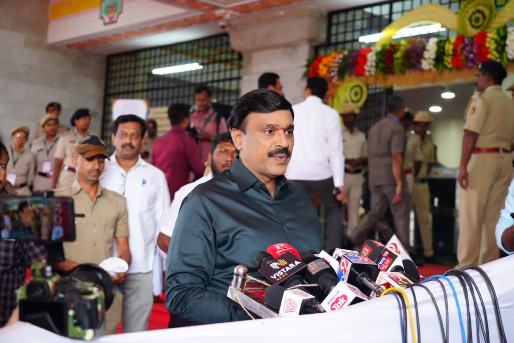 Janardhan Reddy to re enter Ballari after 14 years