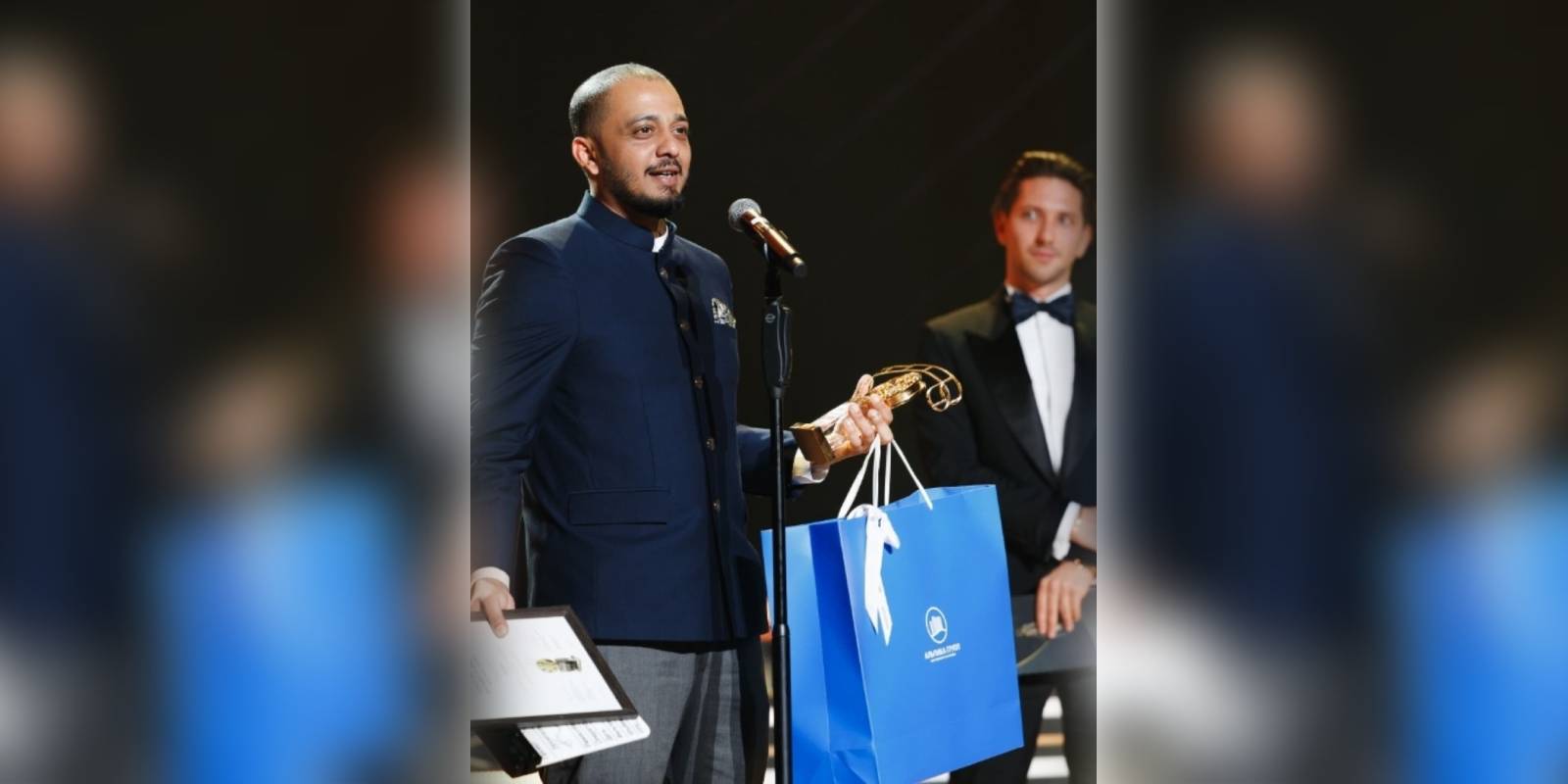 Manjummel Boys director Chidambaram accepting the award