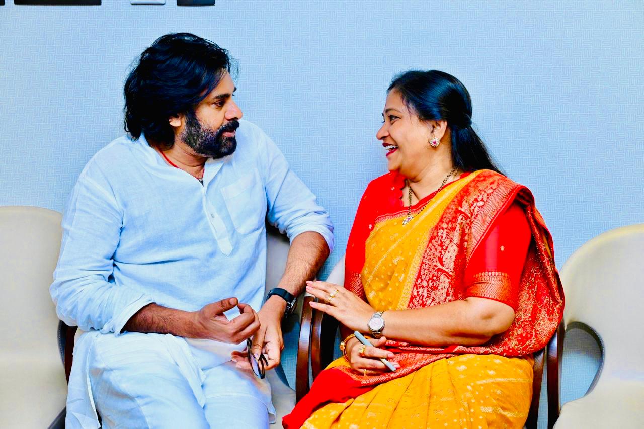 Home Minister Anitha Vangalapudi met Deputy Chief Minister Pawan Kalyan at the Chief Minister's Office on Thursday, and explained the initiatives taken to address crimes against women. (Anitha Vangalapudi/X)