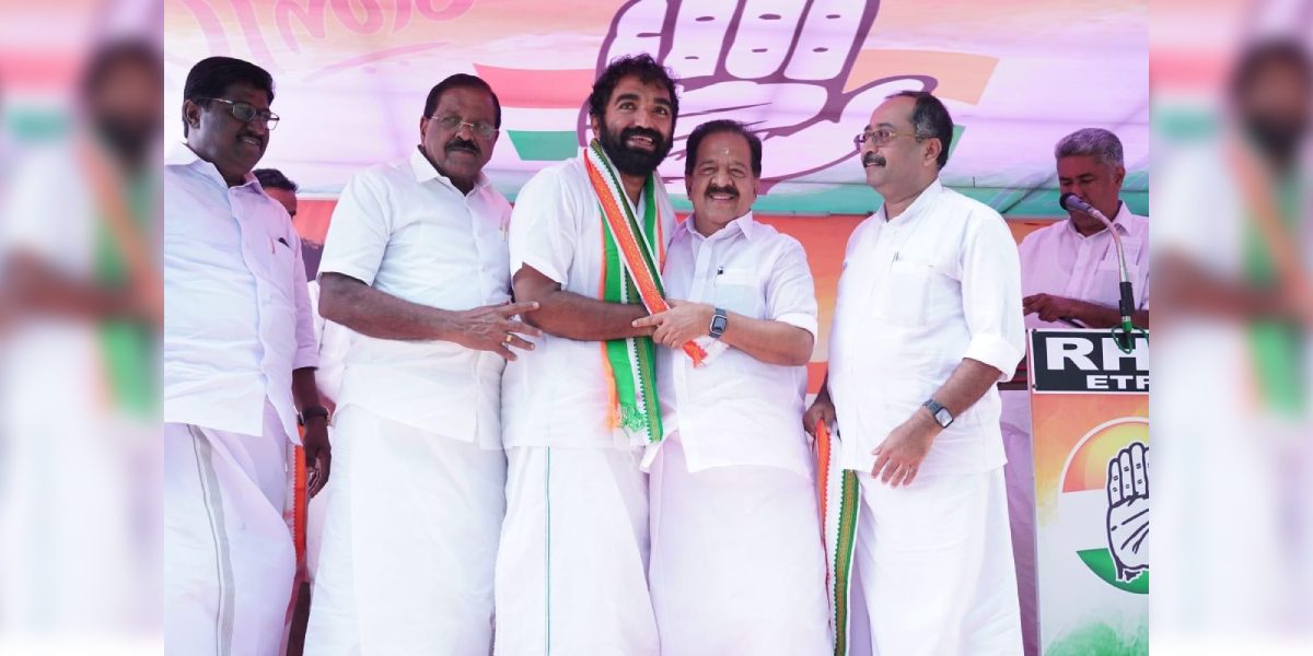 Chandy Oommen with Ramesh Chennithala. (South First)