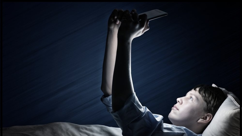 Think bedtime scrolling is relaxing? It could lead to hypertension, study finds; Indian doctors concur