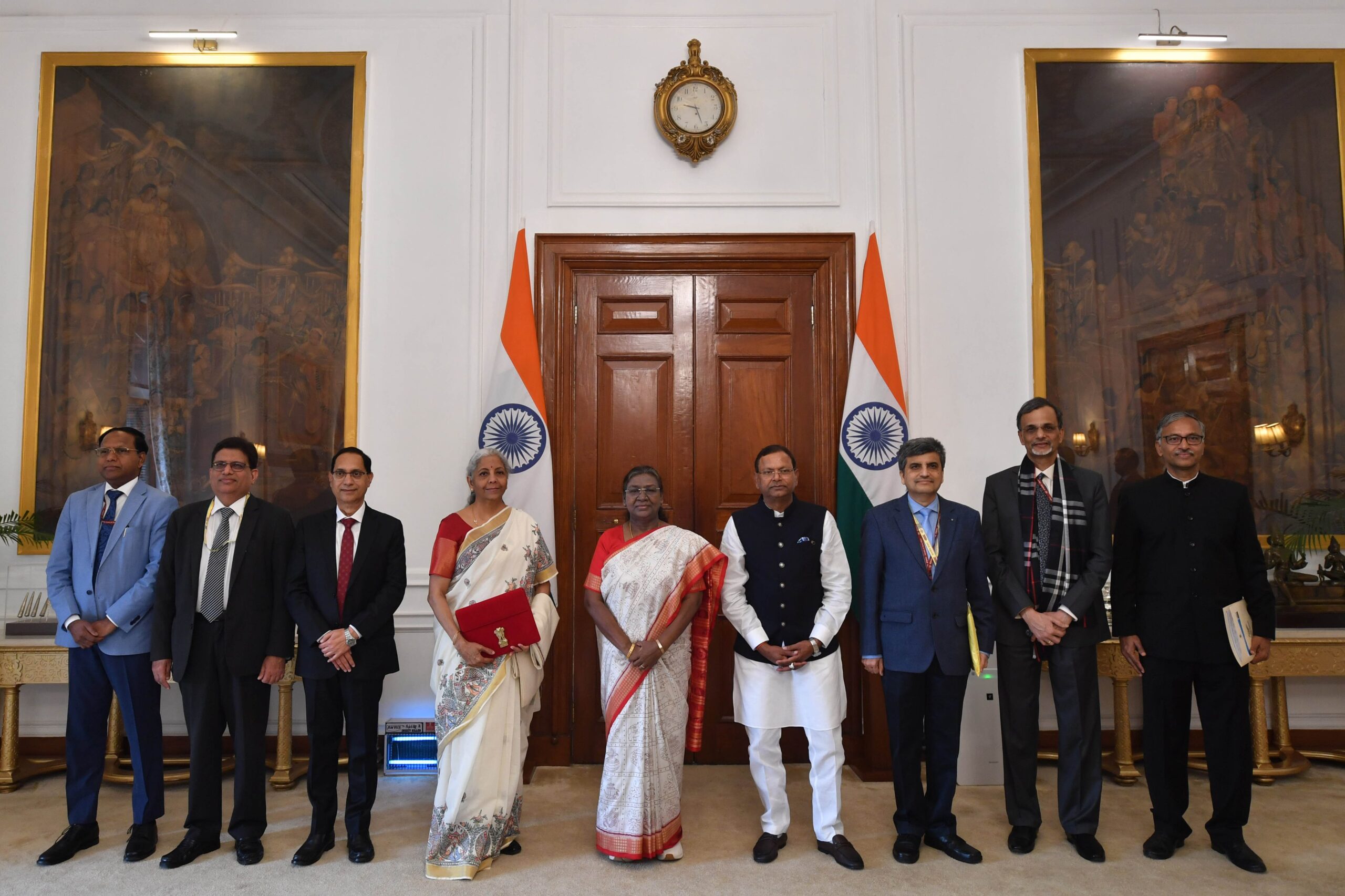 Union Budget 2025: Kerala, Karnataka, Tamil Nadu and Telangana lash out, Andhra Pradesh sees promise (@rashtrapatibhvn on X)