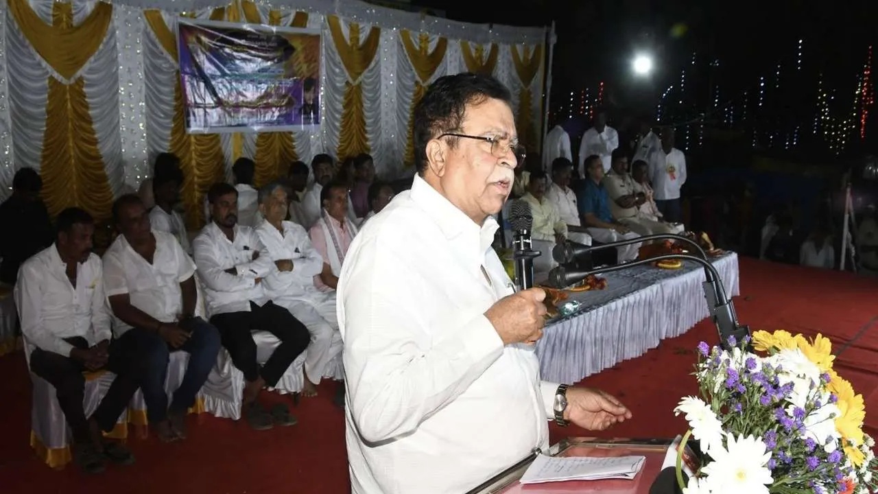 Cooperation Minister KN Rajanna said he will lodge a formal complaint with Home Minister G Parameshwara on Tuesday.