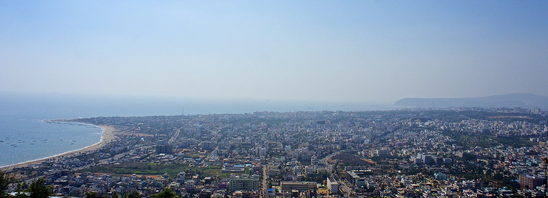 Google identified Andhra Pradesh, particularly Visakhapatnam, as an ideal location for its cloud data center, given the growing demand for secure and efficient cloud services across IT, banking, healthcare, and startups. (Av9/Wikimedia Commons)