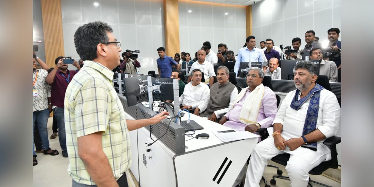 CM Siddaramaiah and Deputy CM DK Shivakumar attended a virtual meeting in the BBMP war room to take stock of the flood situation. 