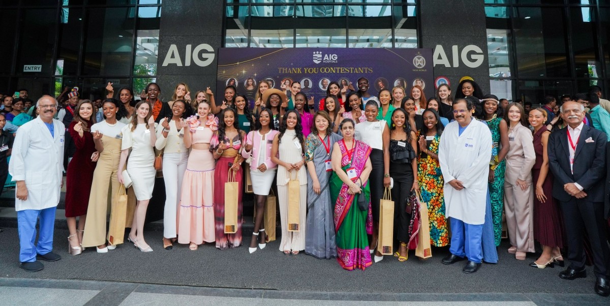 Miss World contestants at AIG Hospital