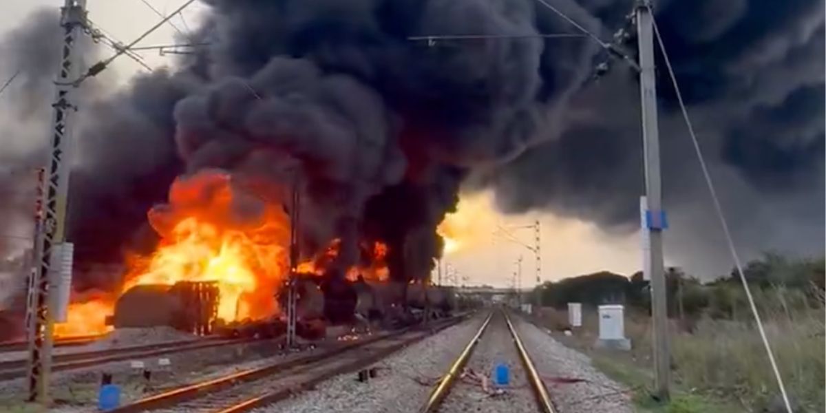 Goods train catches fire after derailing near Tiruvallur in Tamil Nadu