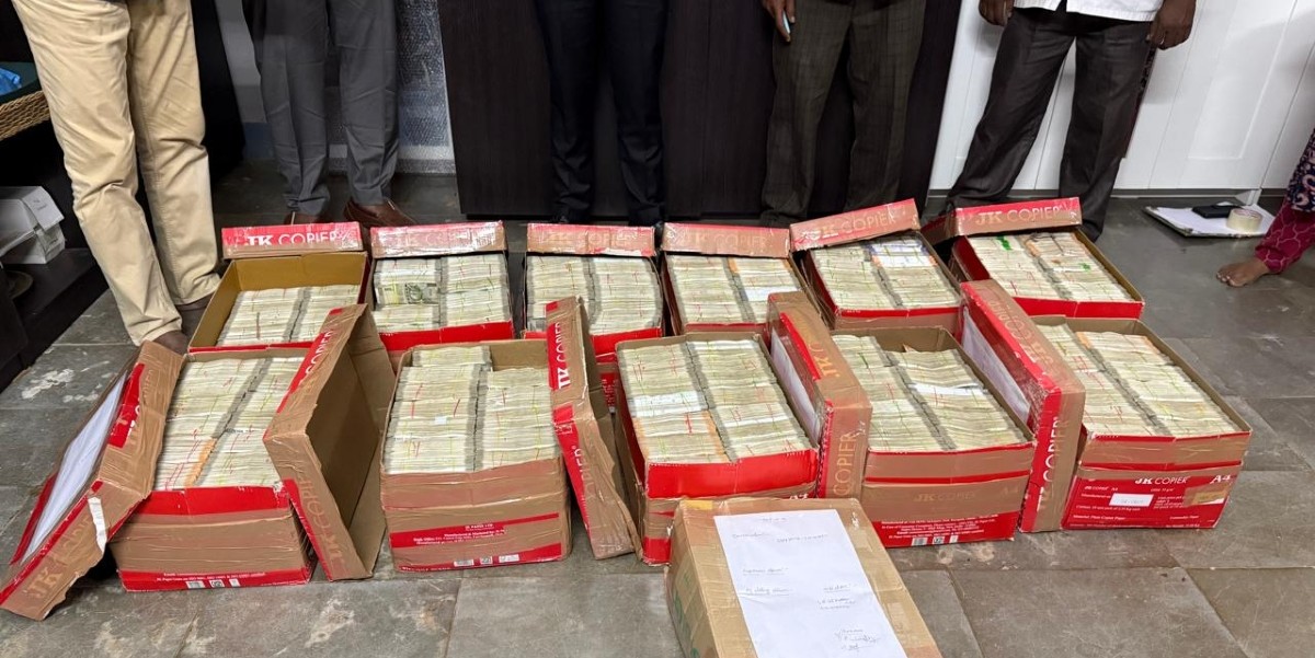 SIT seizes Rs 11 crore from a farm house in Shamshabad