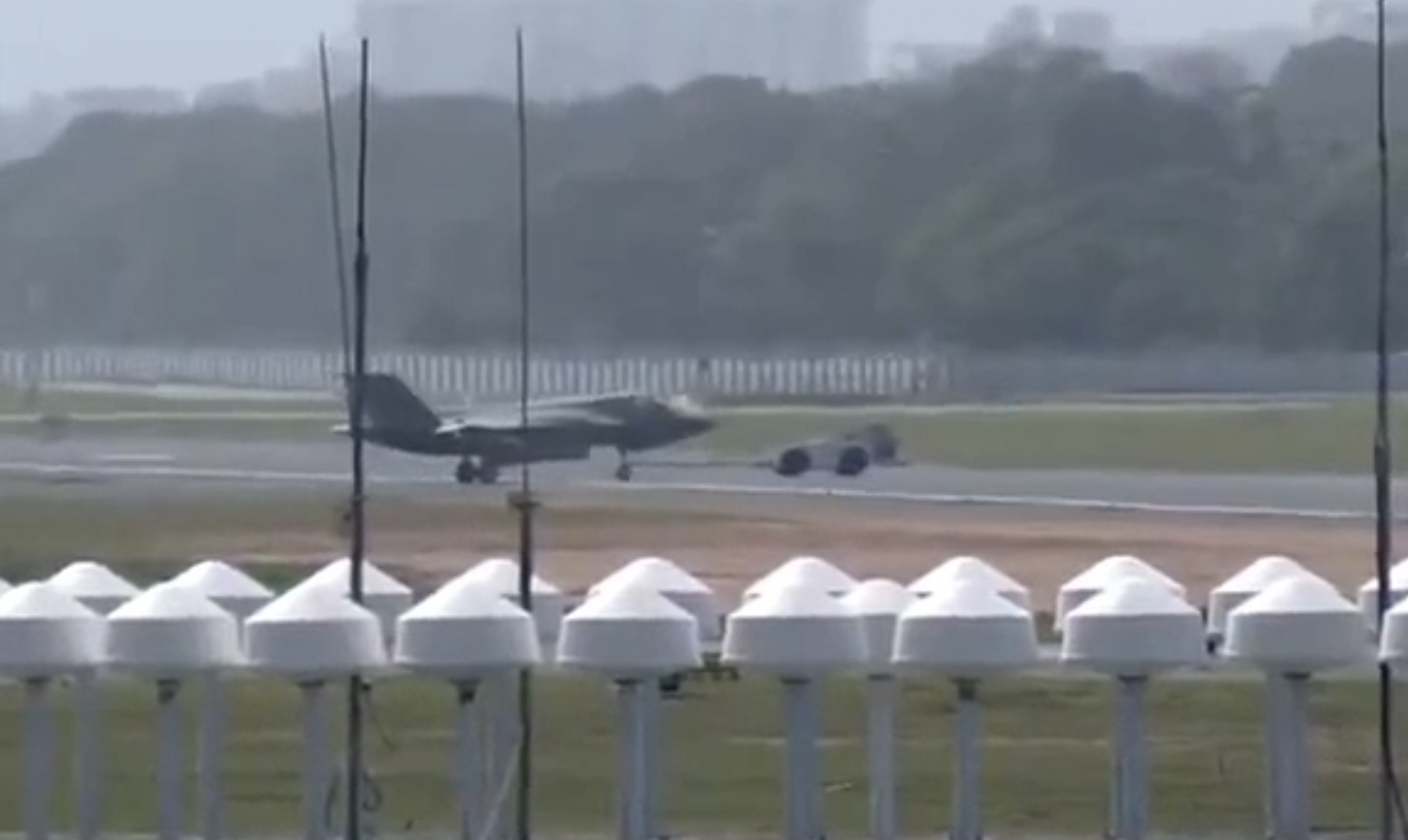 Stranded British F-35B fighter jet finally moved from Thiruvananthapuram airport after 22 days