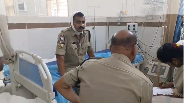 Vasa Veeraraju, the head warder, was left with head injuries.