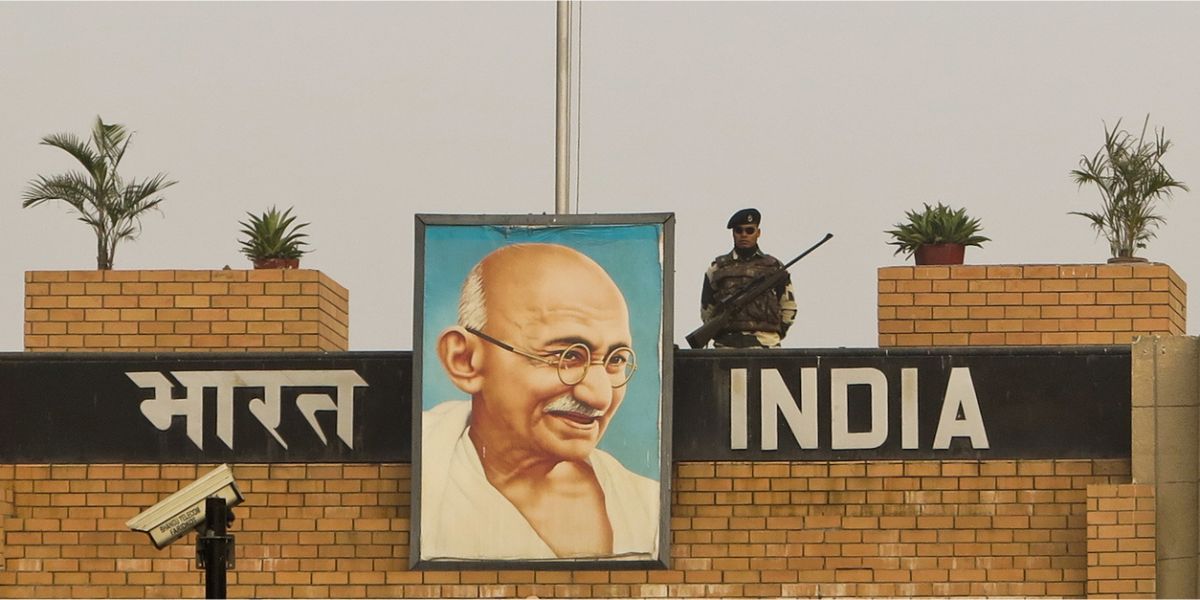 A portrait of Mahatma Gandhi at the India-Pakistan border. (iStock)