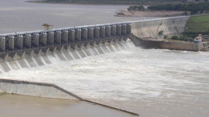 Almatti dam.