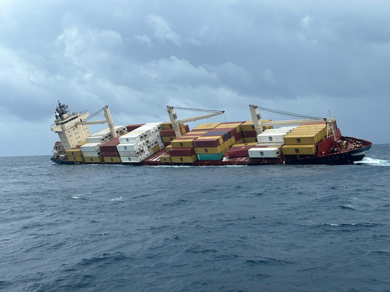 MSC ELSA 3 sinking off Kerala coast. Credit: x.com/SpokespersonMoD