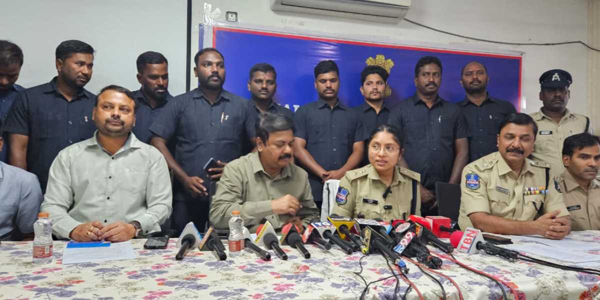 Police said the arrested people have criminal background, and faced cases registered in multiple police stations.