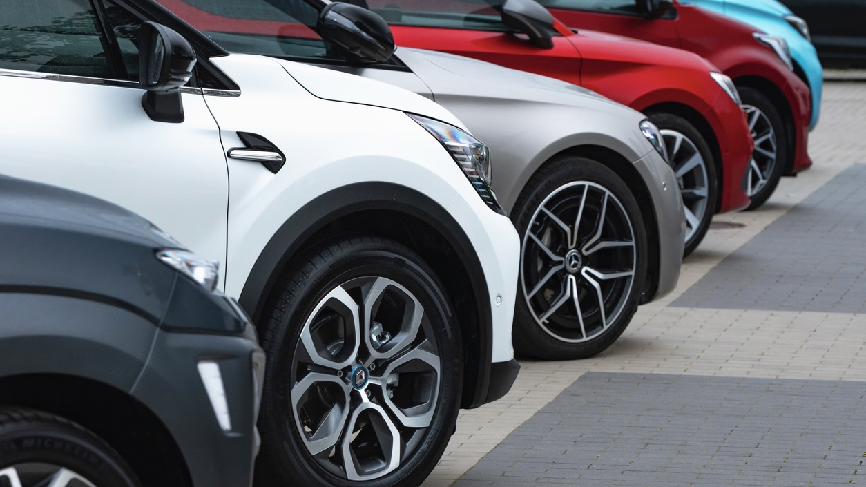 No more RTA visits: Telangana permits vehicle registration at dealerships, RCs delivered by post
