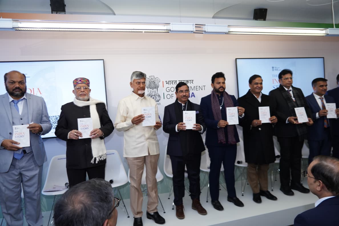 Besides N Chandrababu Naidu, Union Ministers Prahlad Joshi and Rammohan Naidu, several chief ministers and ministers from other states, were present at the India Lounge inauguration.