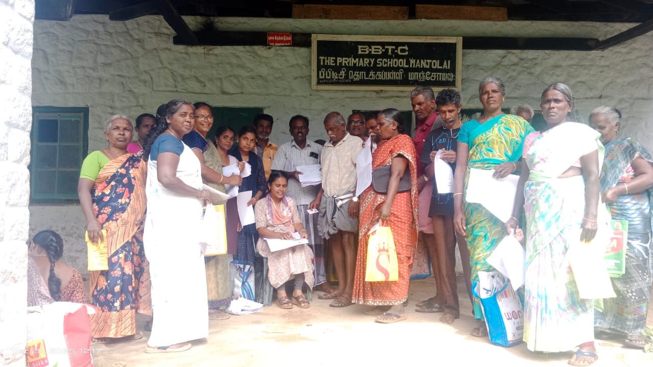 Manjolai residents submitting Form-6 application. (Supplied)