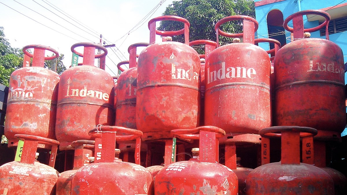 Telangana and AP urge consumers not to panic book LPG; say domestic supply largely stable