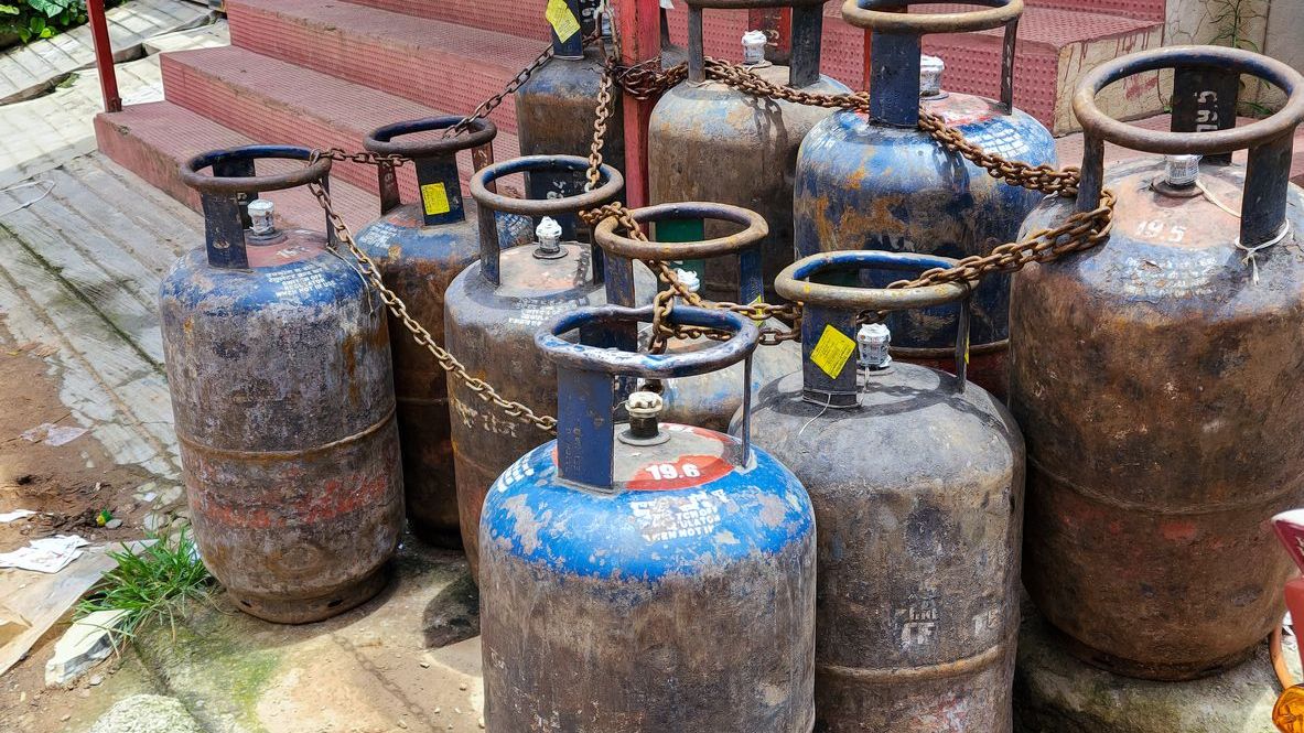 Commercial LPG cylinders. (iStock)
