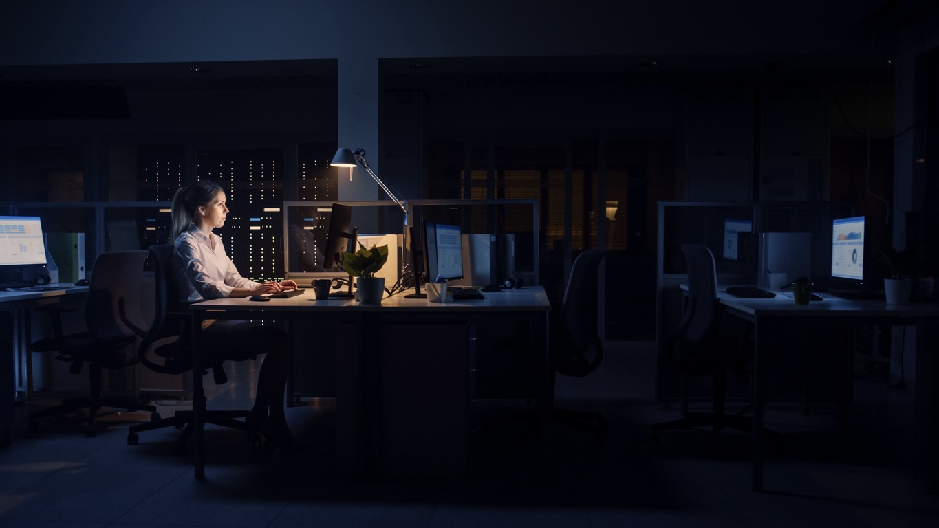 Working night shifts regularly? It may be harming your fertility