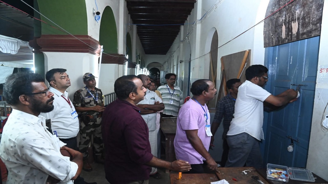 The strong room at St Aloysius School in Kollam being sealed after voting machines were stored.
