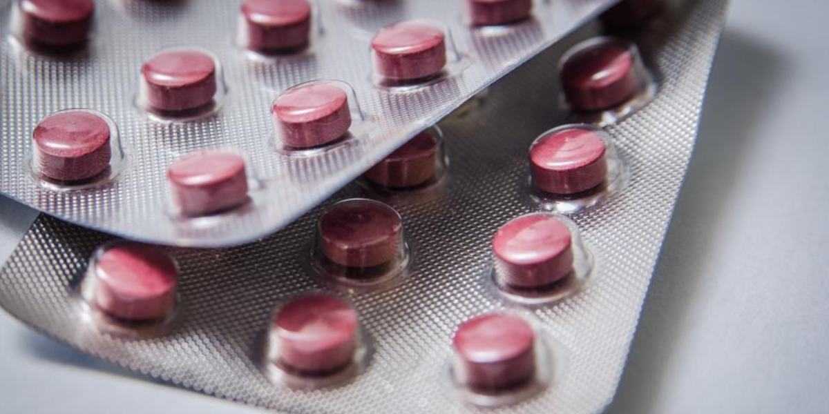 Same brand name for drugs with different active ingredients may mislead consumers