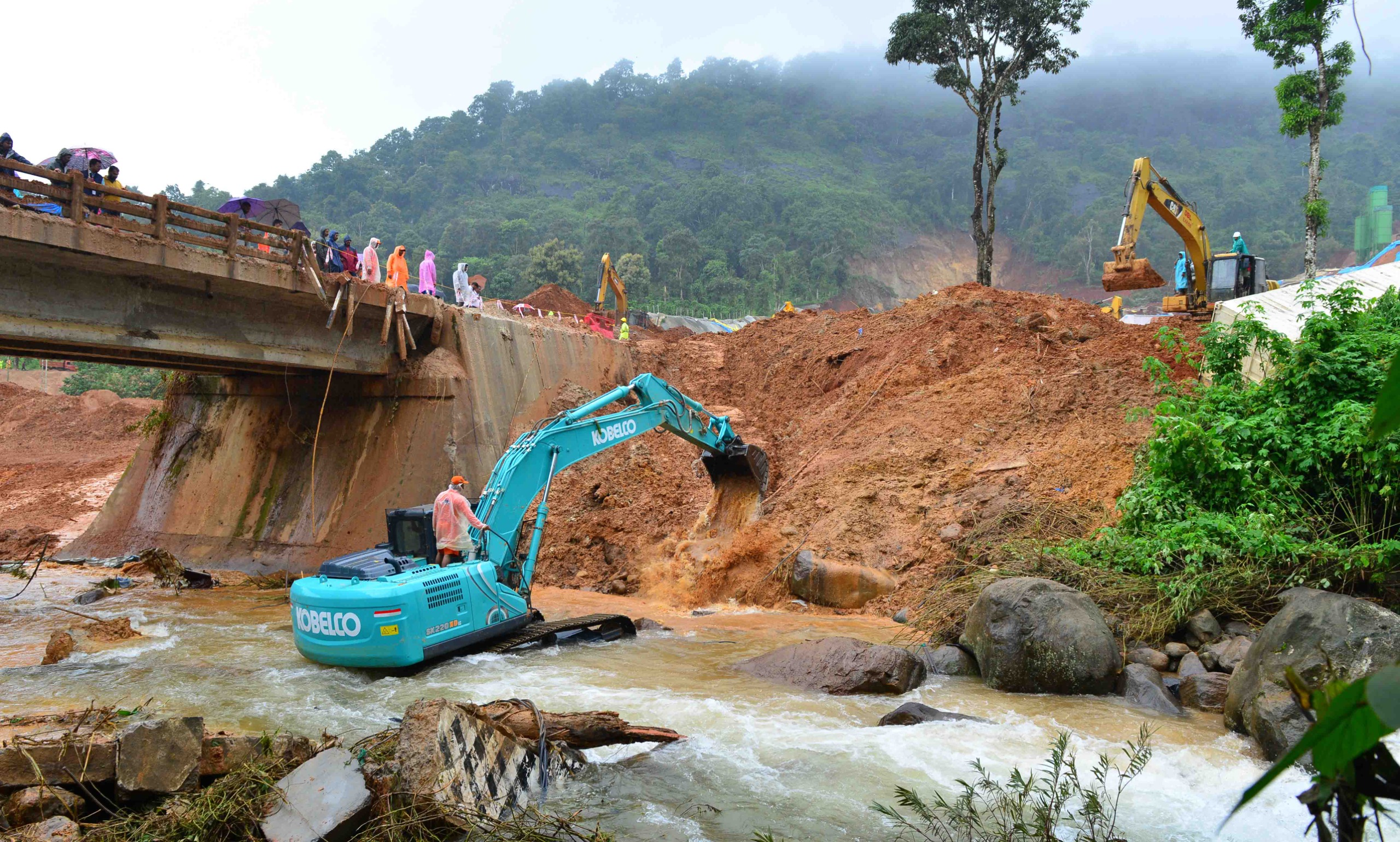 Search operation is ongoing at the site in Wayanad where the soil collapse occurred.