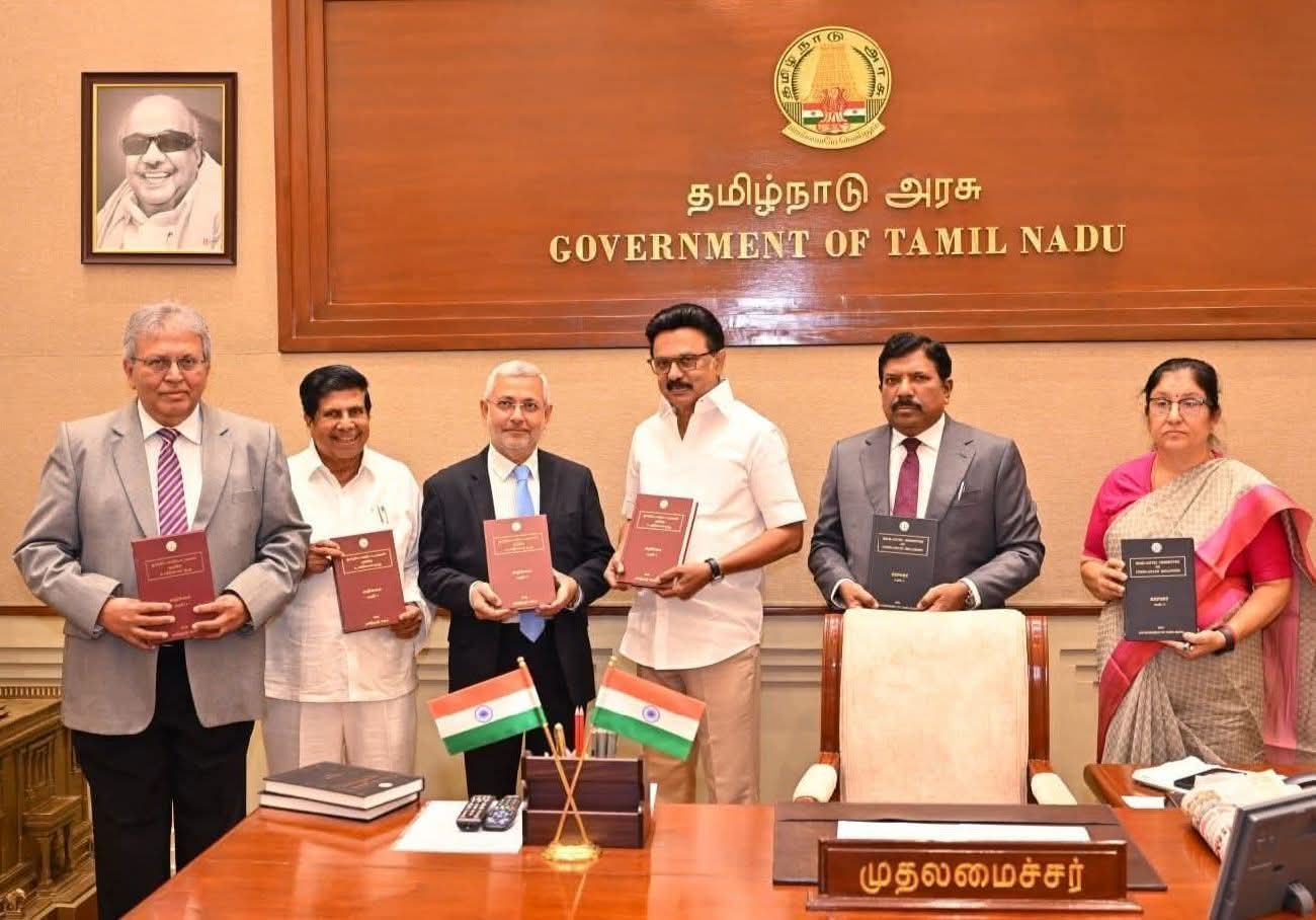 Former Tamil Nadu Chief Minister M.K. Stalin stands with members of the Justice Kurian Joseph-led High-Level Committee after receiving the committee’s report at the Secretariat.