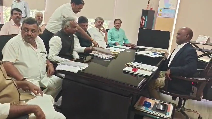 After CM Shivakumar-led dharna, Karnataka CEO orders action over bulk Form 7 filings; police to also probe