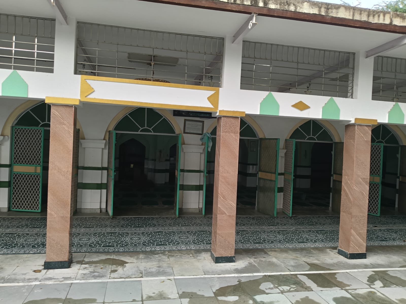 Race Course Masjid