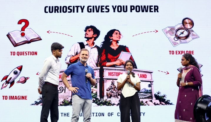 Rahul Gandhi interacting with students at the 'Chhatron Ki Goonj' event in Chennai. (@INCIndia/X)